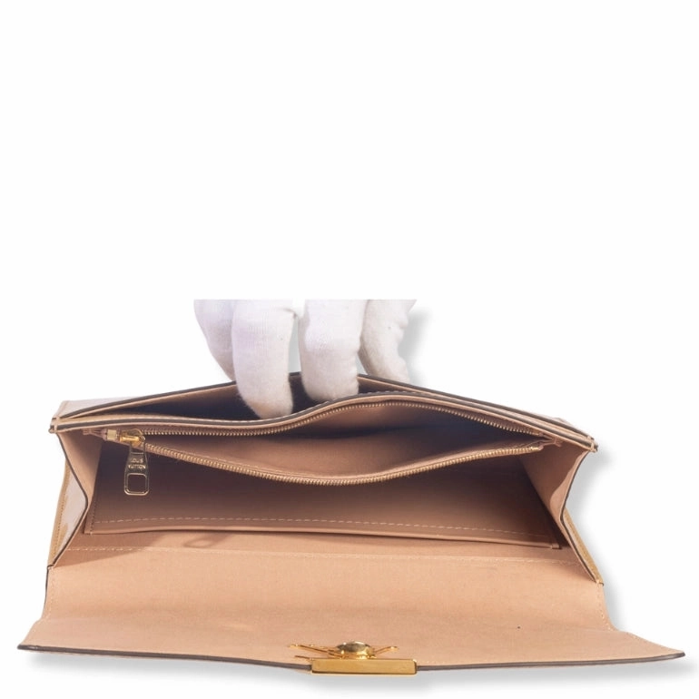 Louis Vuitton Vernis Louise Clutch