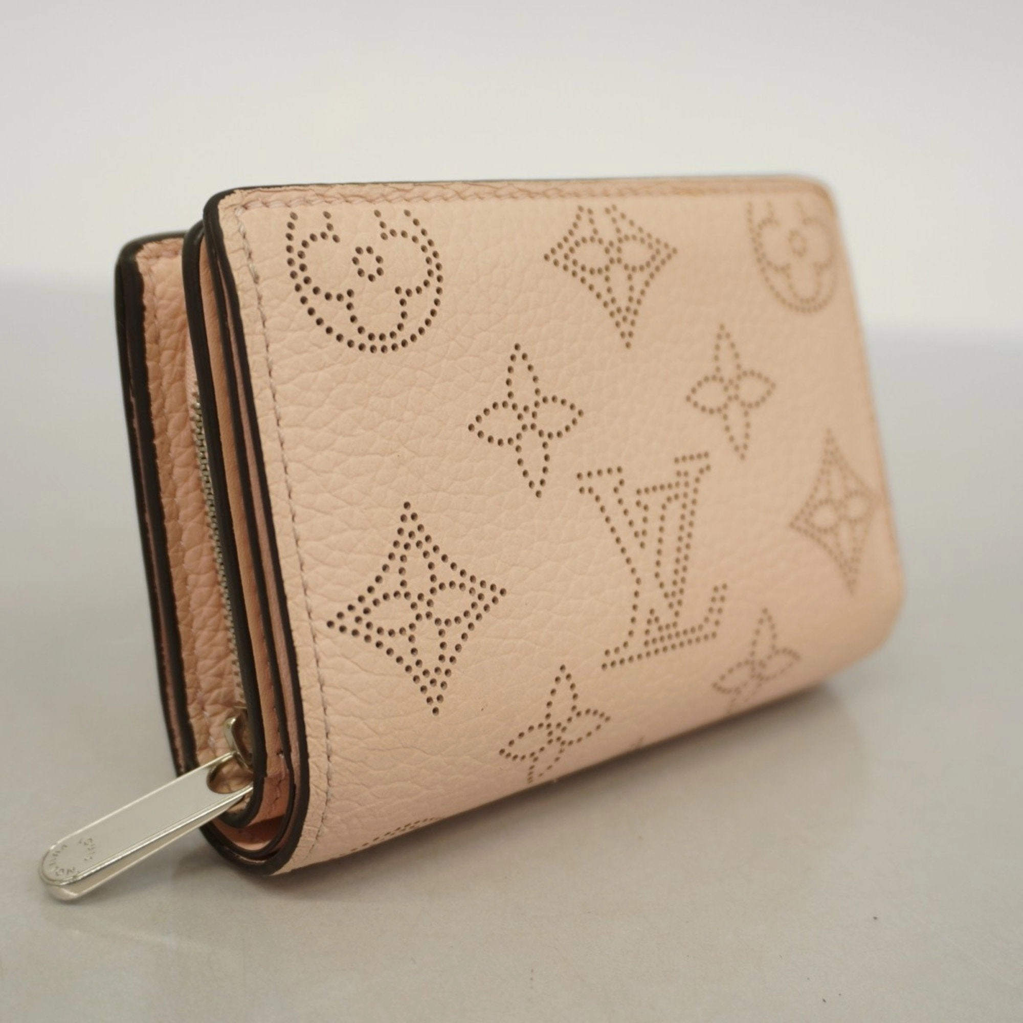 Louis Vuitton Wallet (Bi-Fold) (Pre-Owned)