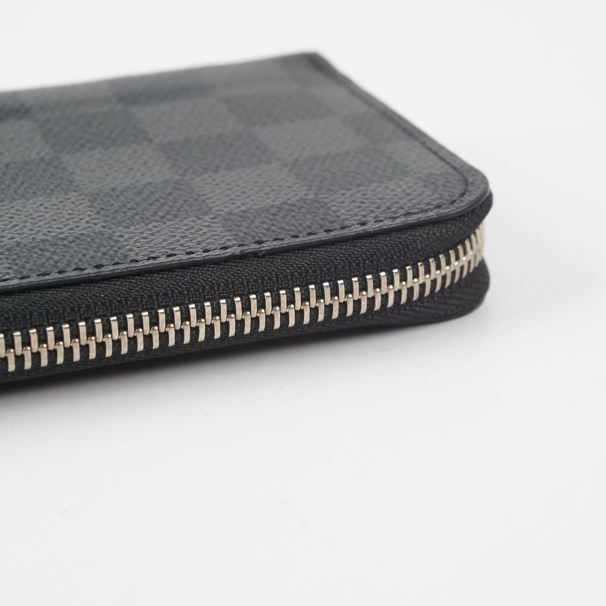 Louis Vuitton Zip Wallet Damier Graphite