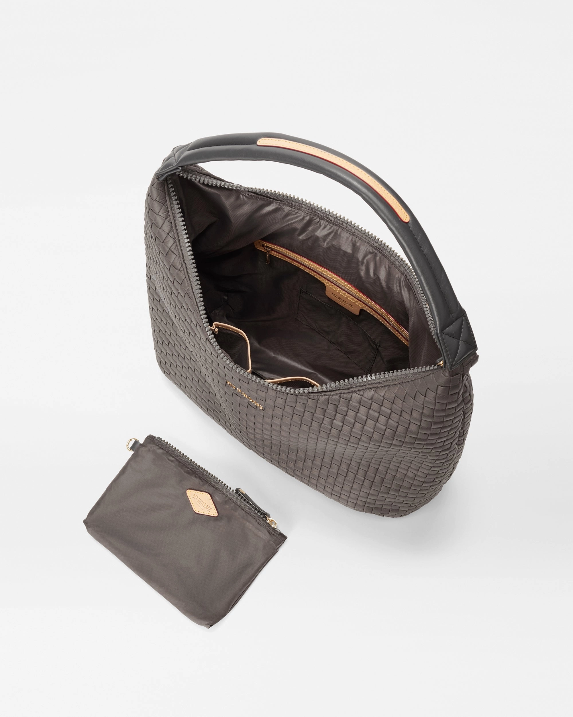 Magnet Large Woven Shoulder
