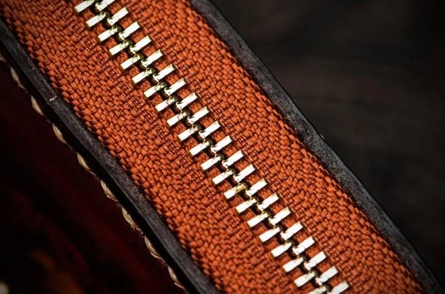 Mah???k???la Leather Brown Small Biker Wallet Mens Cool billfold Chain Wallet Trucker Wallet with Chain