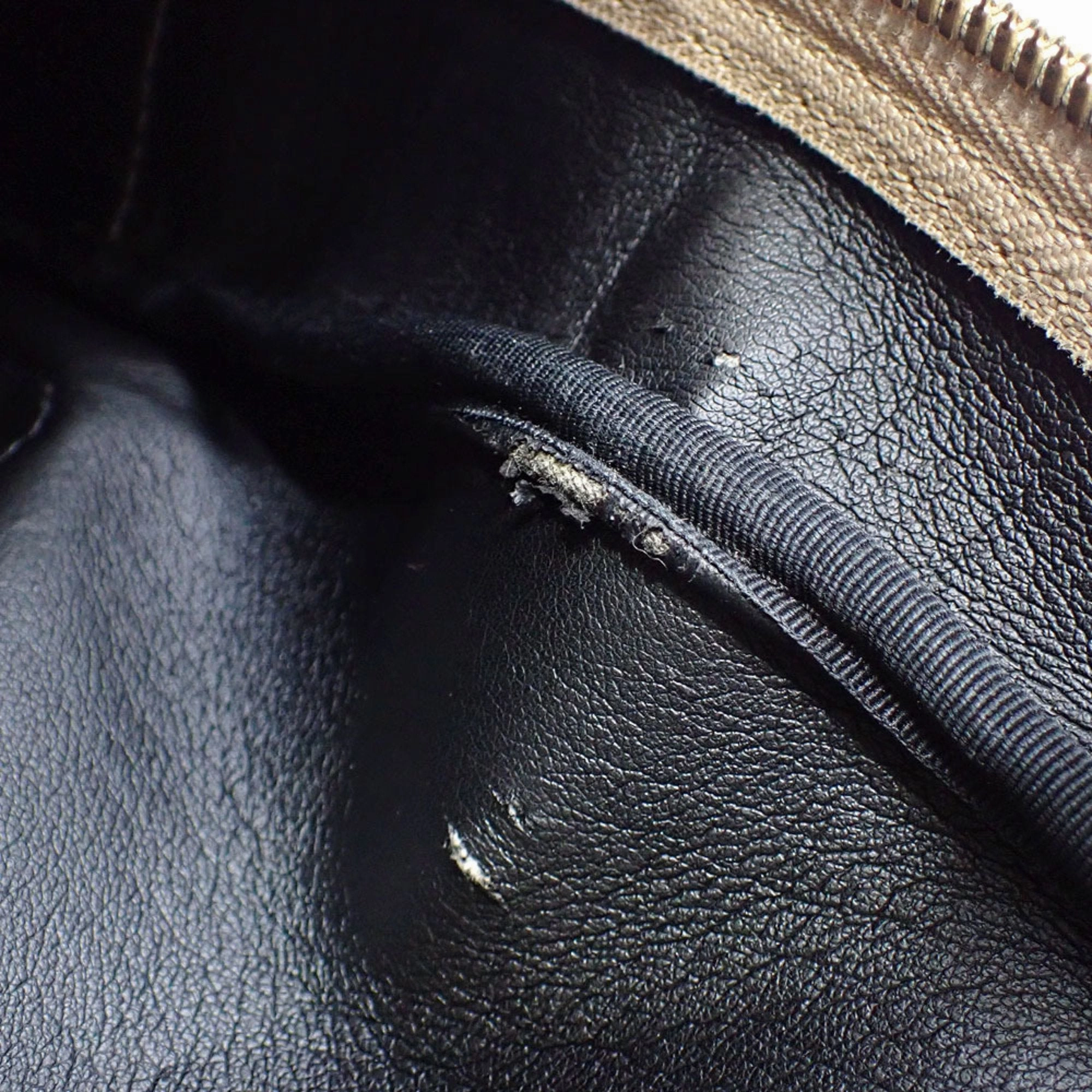 Mcm  Leather Backpack (Pre-Owned)