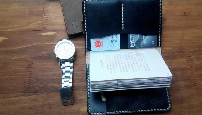 Mens Leather Slim Passport Wallets Leather billfold Small Travel Wallet for Men