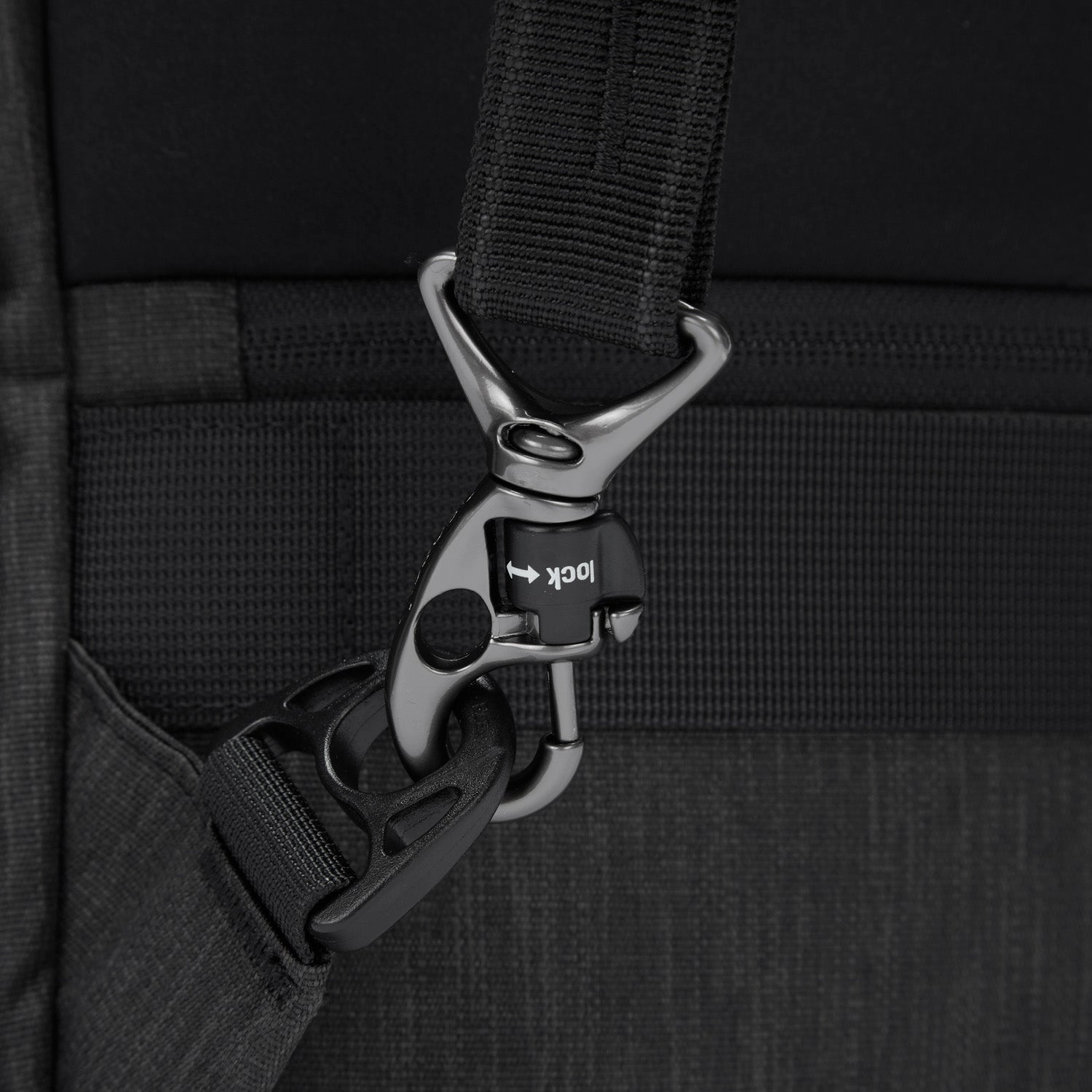 Pacsafe Metrosafe X 25L Backpack