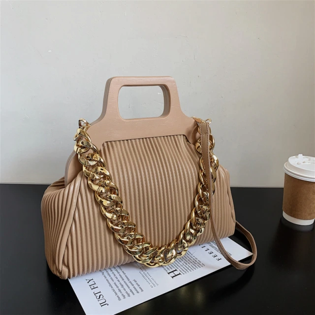 Pereira Women's Leather Chain Handbag