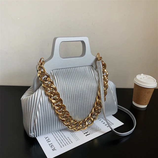 Pereira Women's Leather Chain Handbag