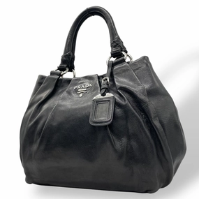 Prada  Leather Handbag Tote Bag (Pre-Owned)