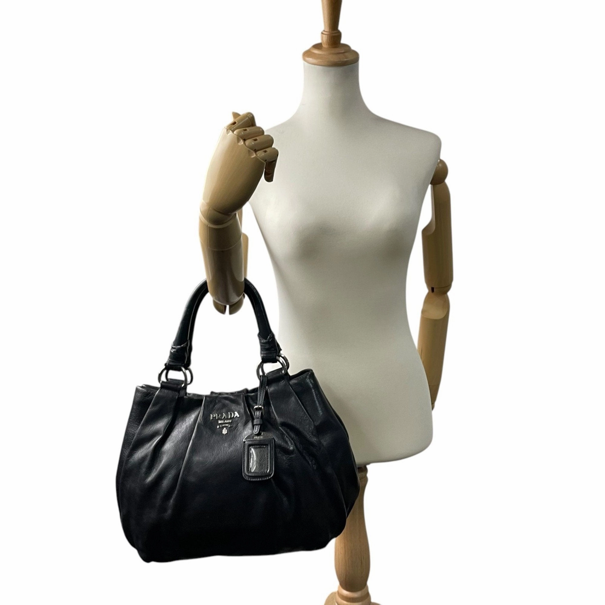 Prada  Leather Handbag Tote Bag (Pre-Owned)