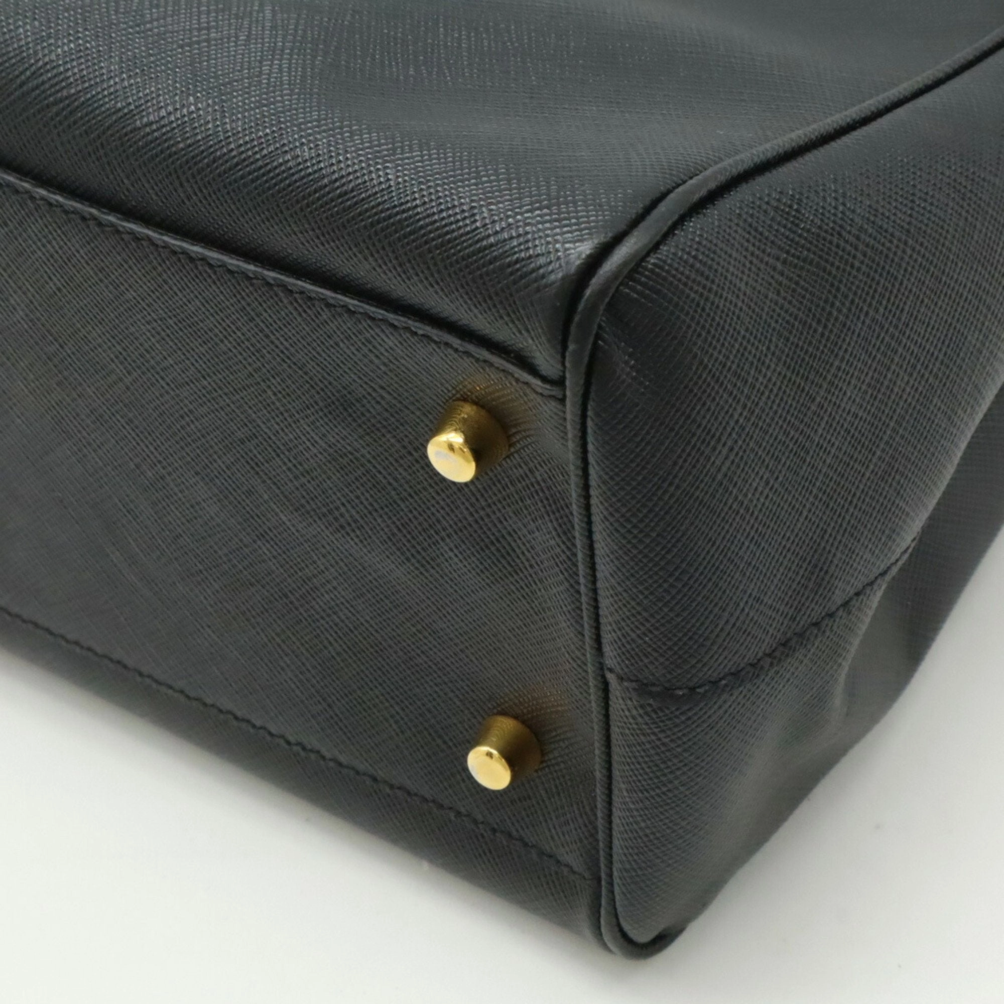 Prada  Leather Handbag Tote Bag (Pre-Owned)