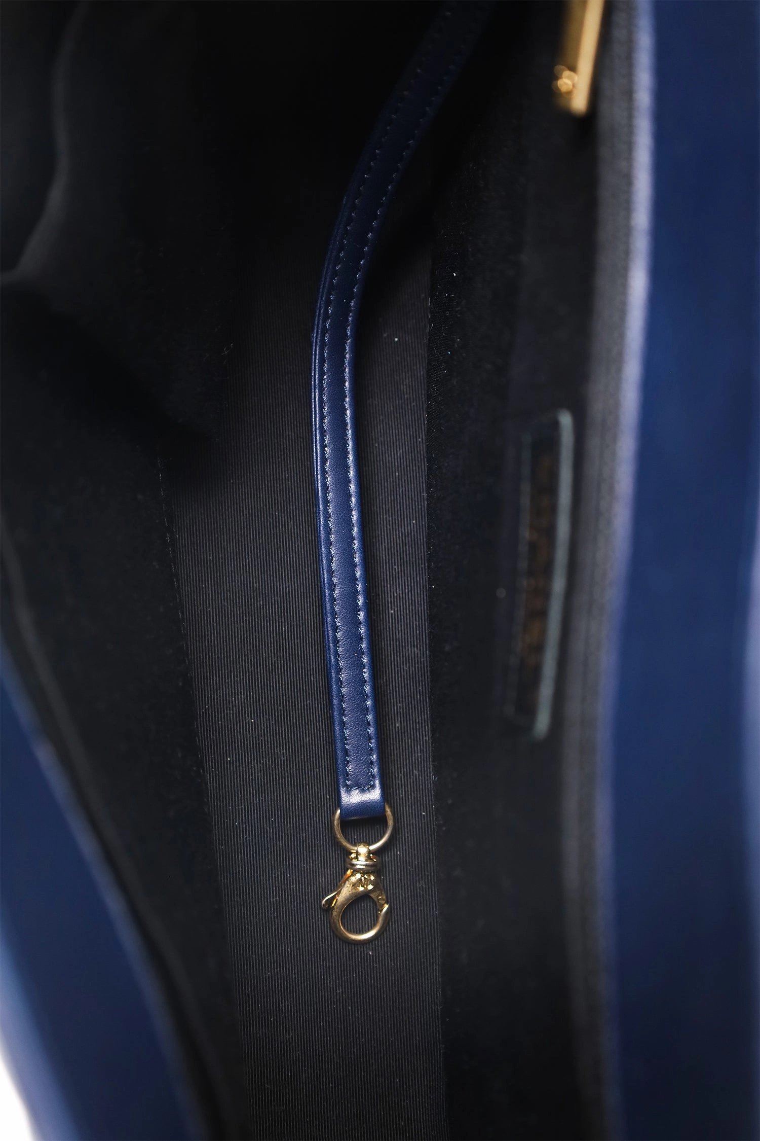 Pre-Loved Chanel 2014-15 Navy/Black Quilted Lambskin Elegant Tote