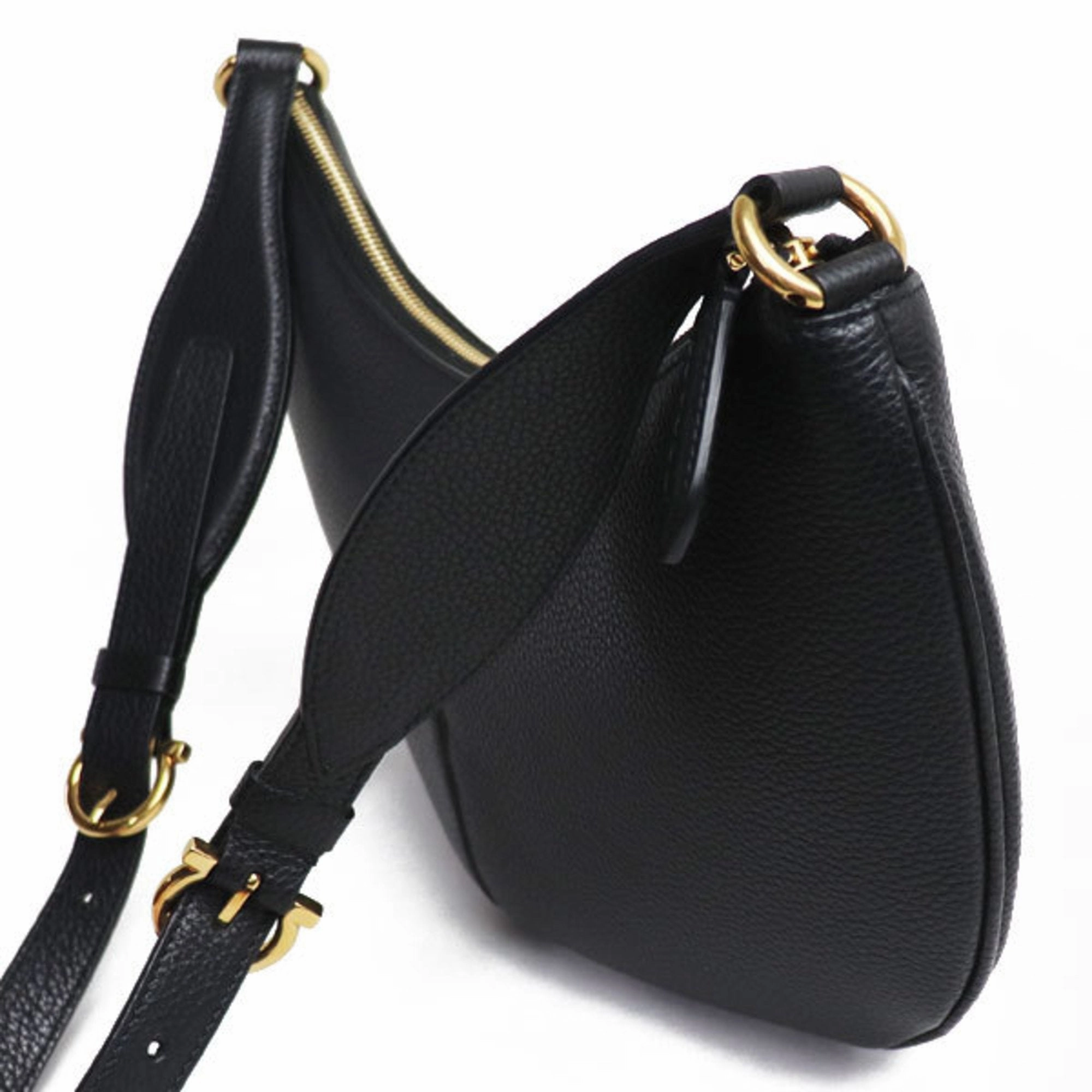 Salvatore Ferragamo Gancini  Shoulder Bag (Pre-Owned)