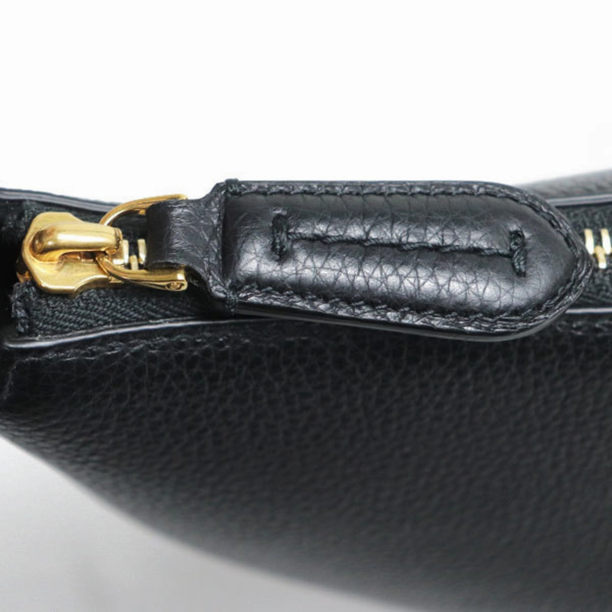 Salvatore Ferragamo Gancini  Shoulder Bag (Pre-Owned)