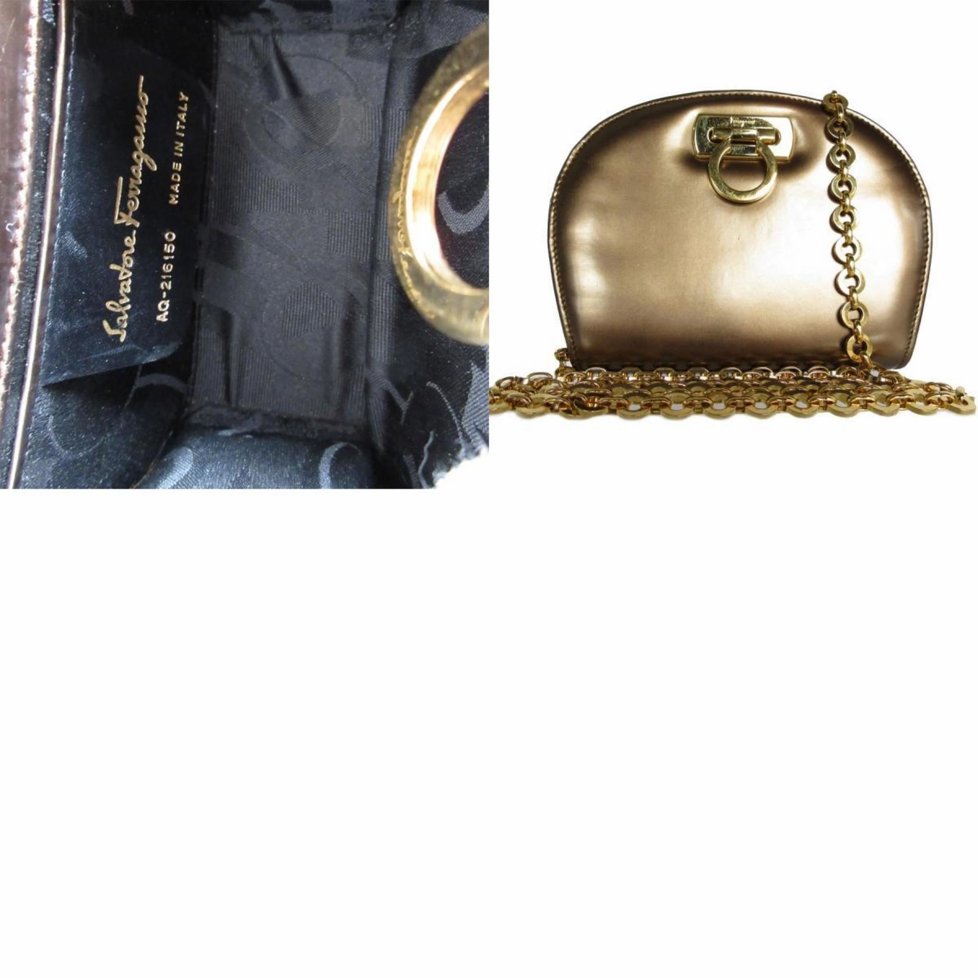 Salvatore Ferragamo  Leather Shoulder Bag (Pre-Owned)