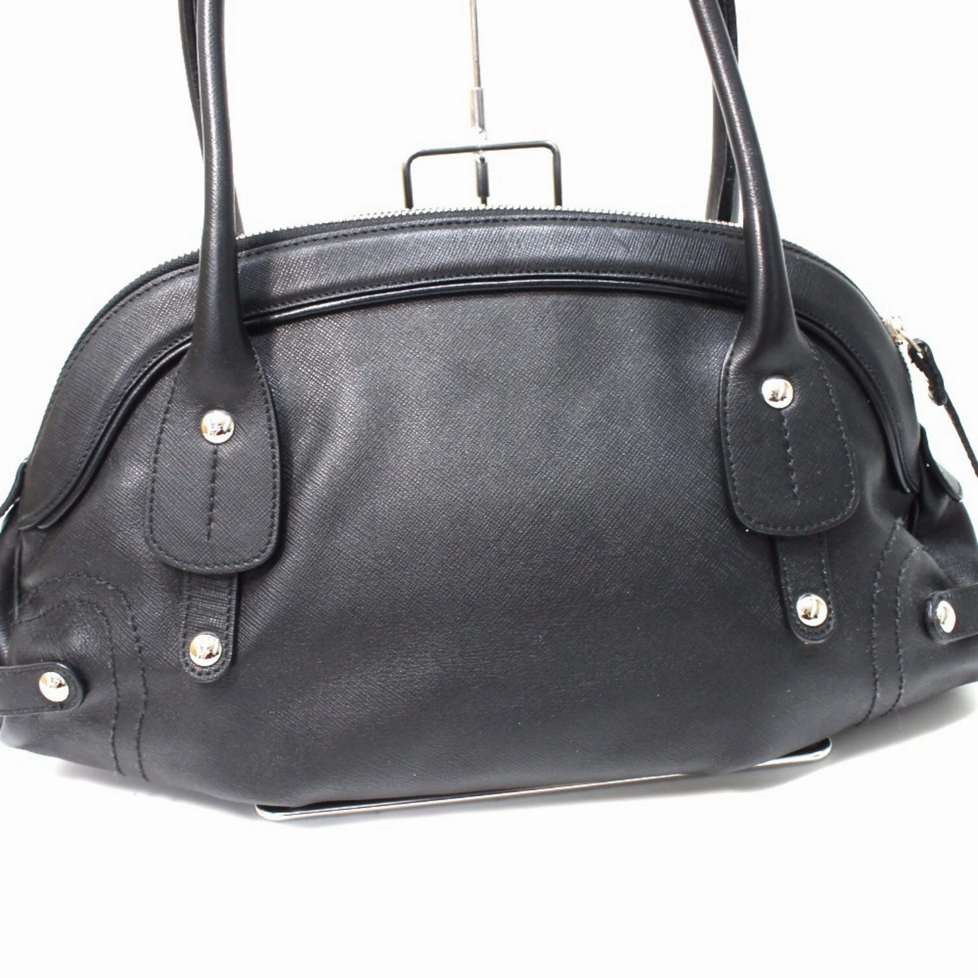 Salvatore Ferragamo  Leather Shoulder Bag (Pre-Owned)