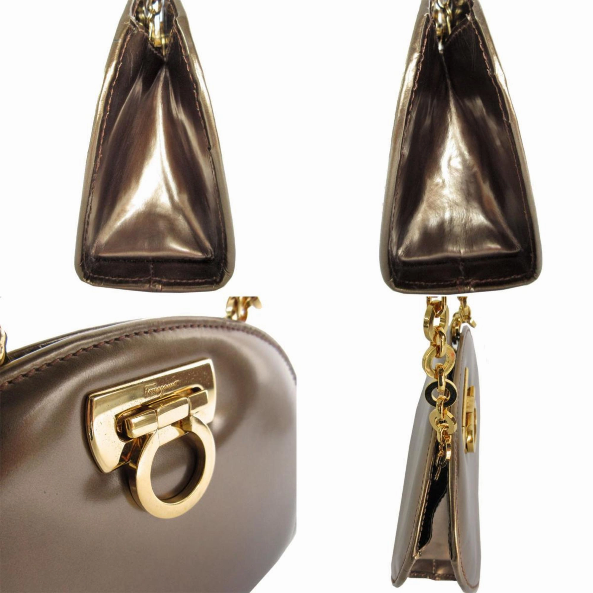 Salvatore Ferragamo  Leather Shoulder Bag (Pre-Owned)