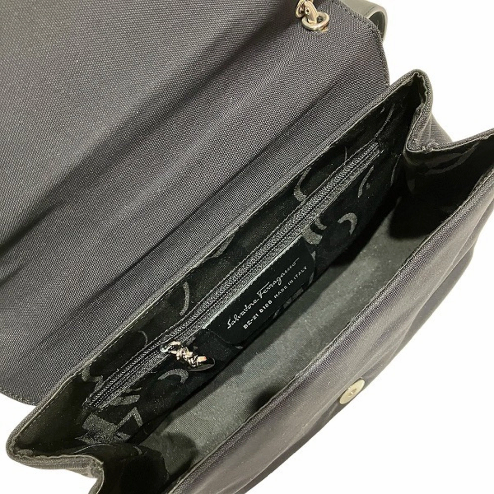 Salvatore Ferragamo Nylon Handbag Tote Bag (Pre-Owned)