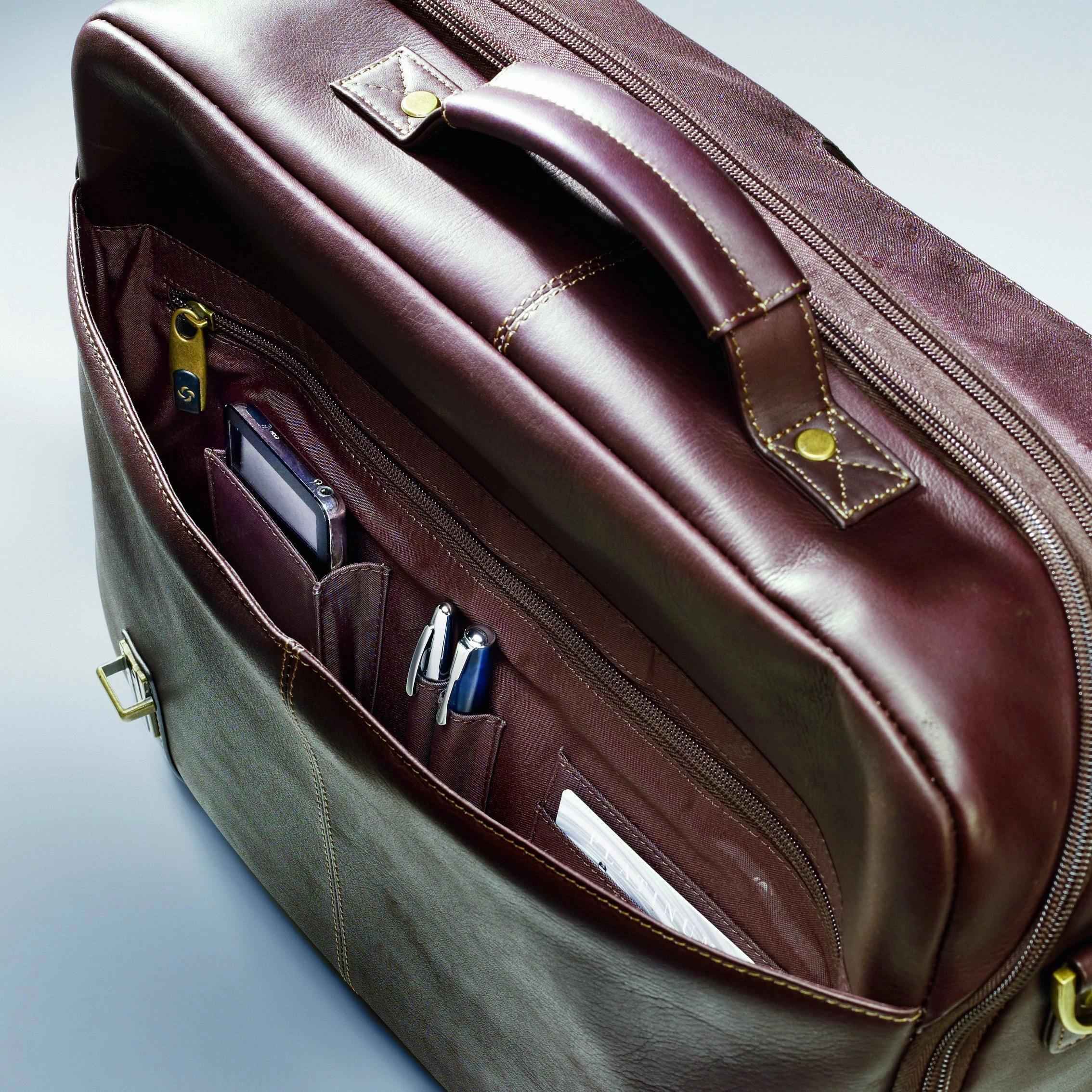 Samsonite Colombian Leather Flapover Case