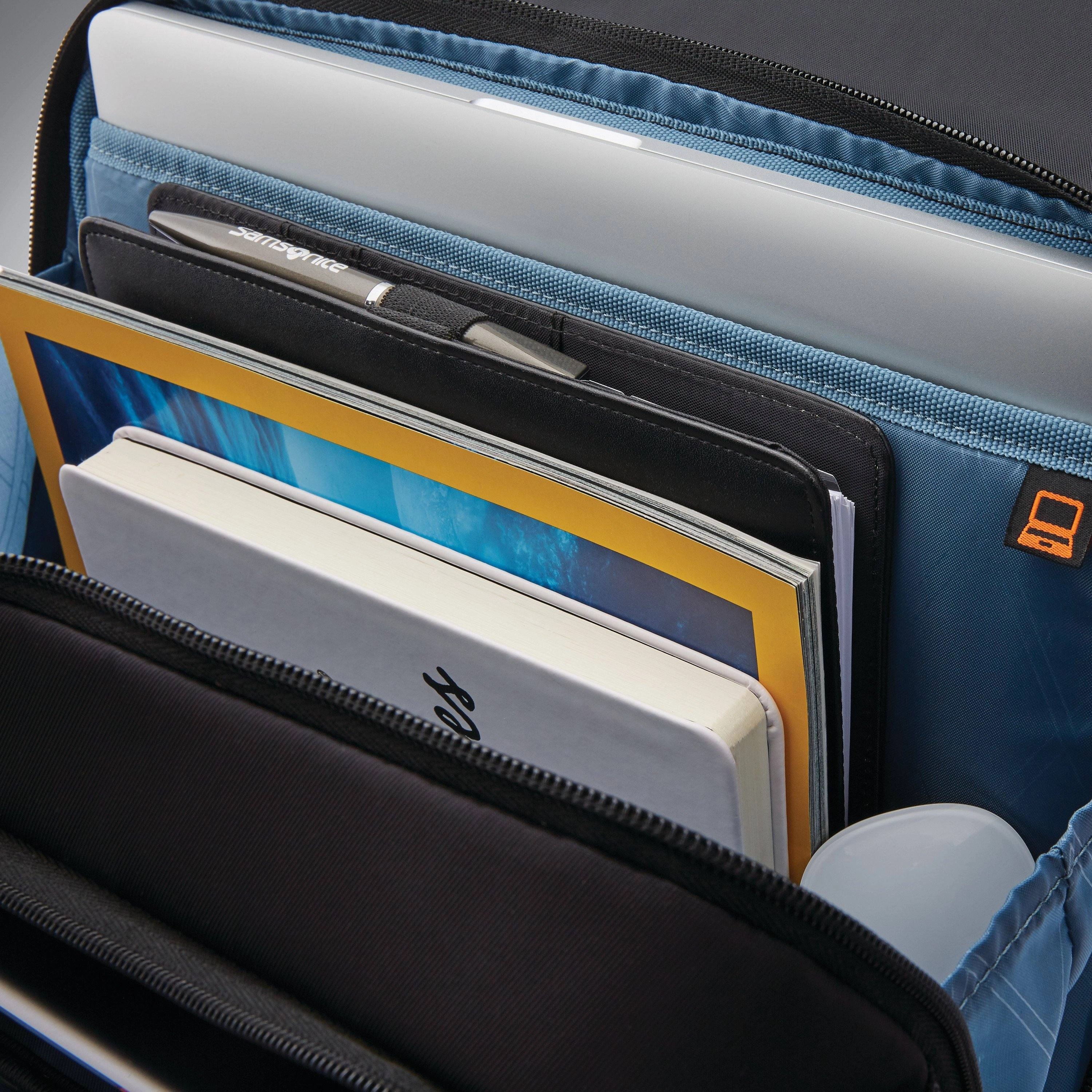 Samsonite PRO 13" Slim Messenger