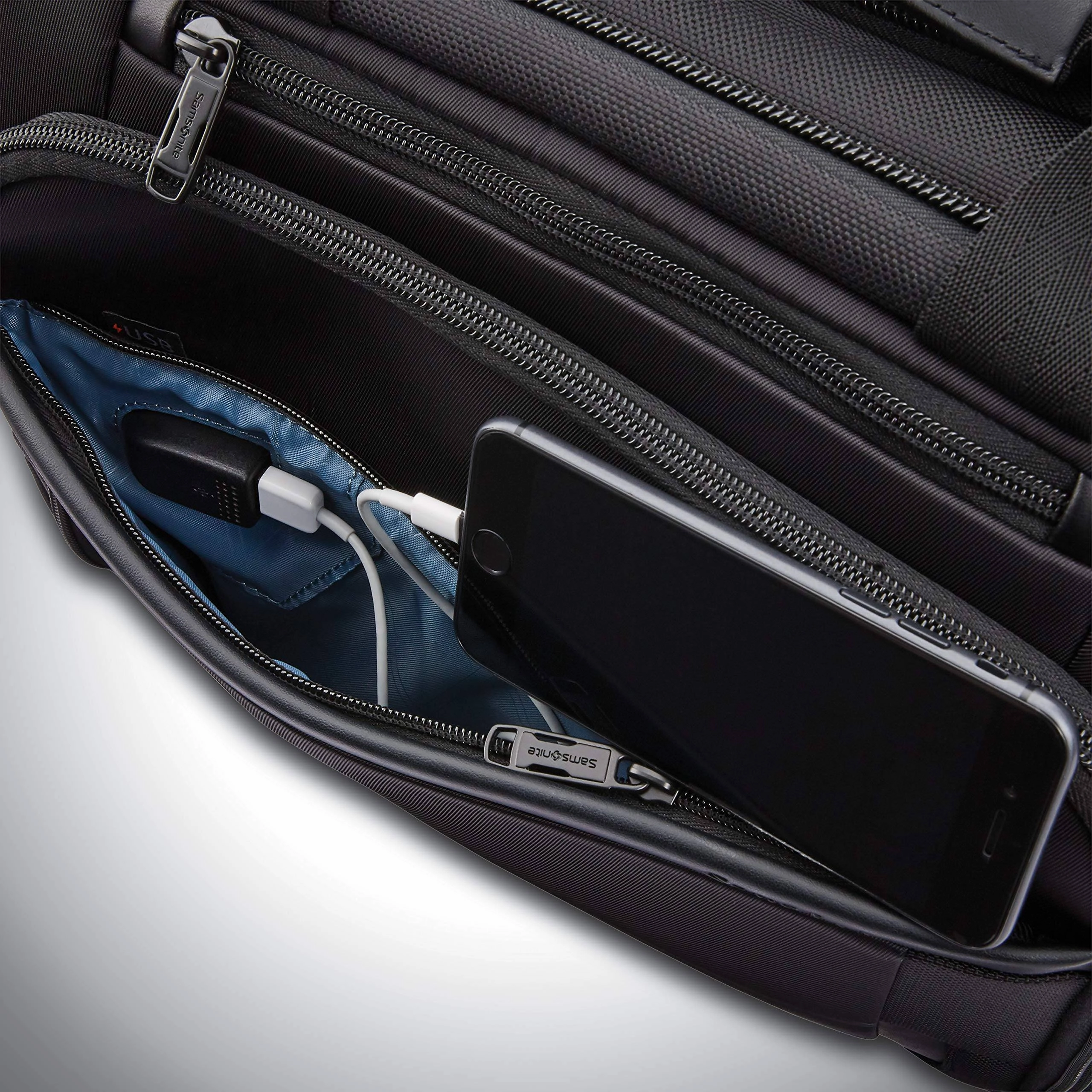 Samsonite PRO 15.6" Slim Messenger