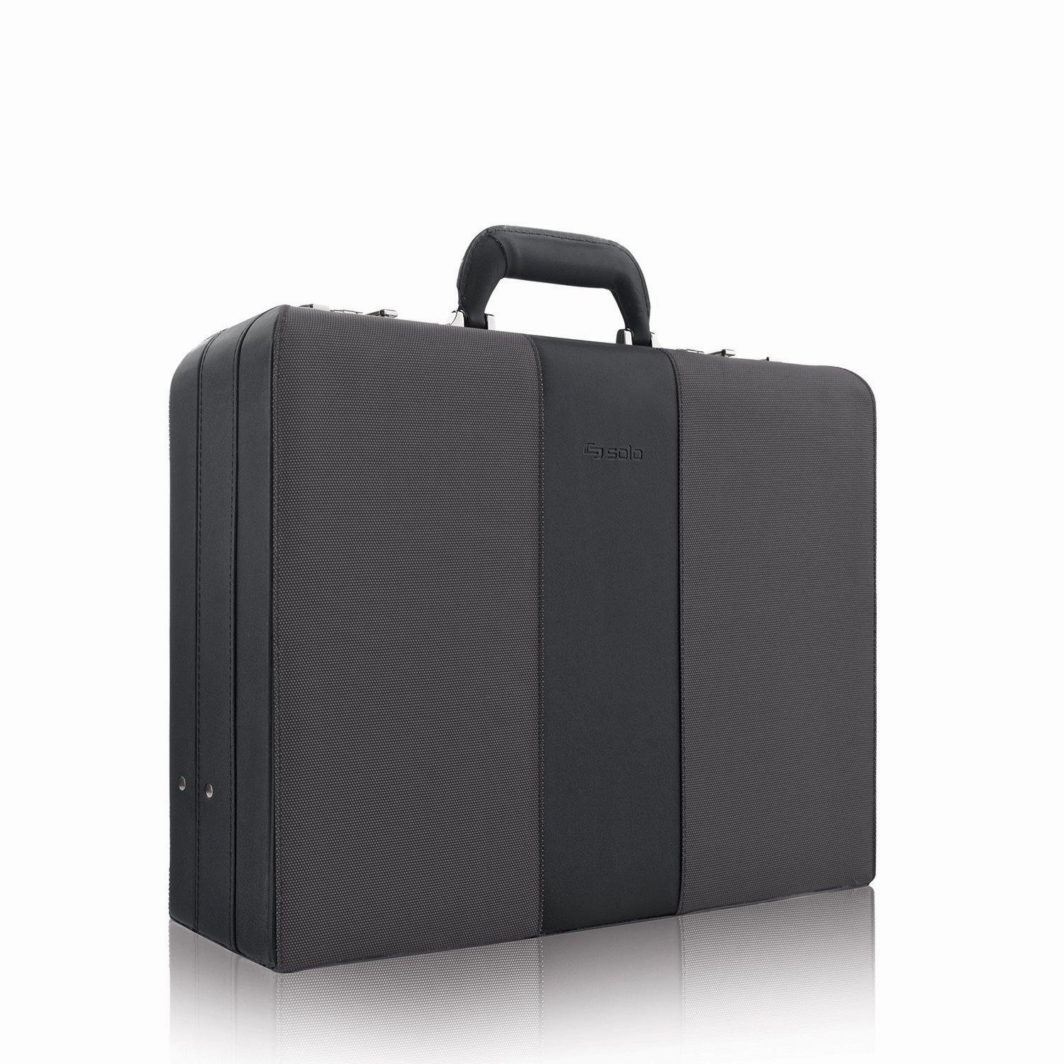 Solo Pro 17.3" Attache CLA415