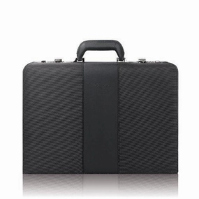 Solo Pro 17.3" Attache CLA415