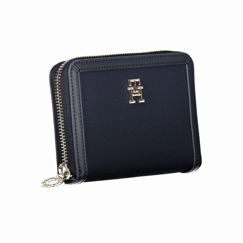 Tommy Hilfiger Chic Blue Multi-Compartment Women's Wallet