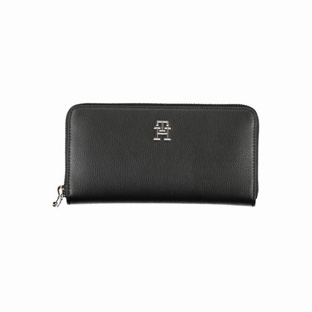 Tommy Hilfiger Sleek Zippered Black Wallet with Multiple Women's Compartments