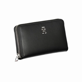 Tommy Hilfiger Sleek Zippered Black Wallet with Multiple Women's Compartments