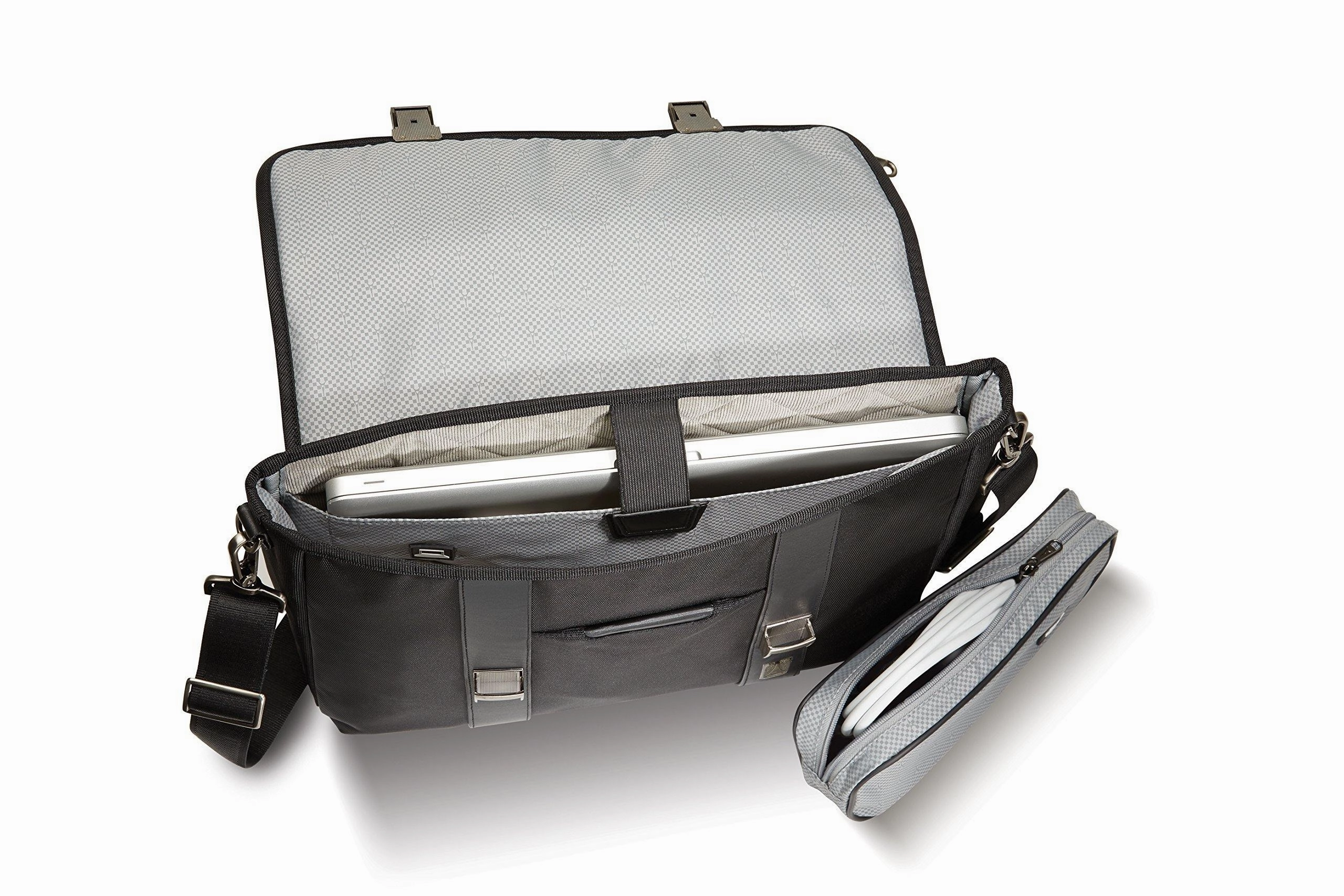 TravelPro Executive Choice Crew 15.6" Messenger Brief