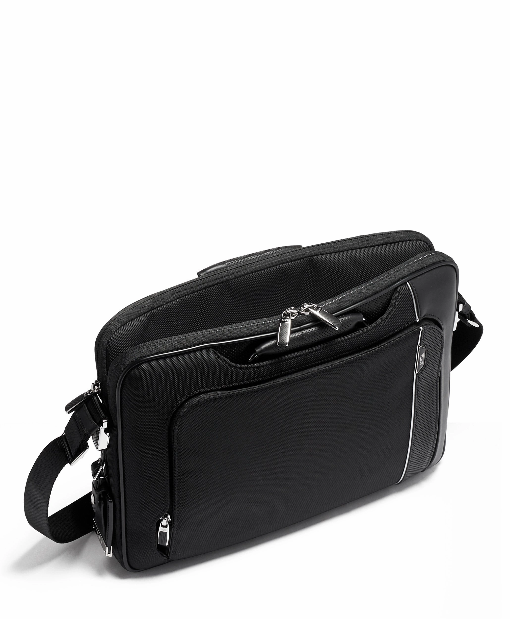 TUMI Arrive' Hannover Slim Brief