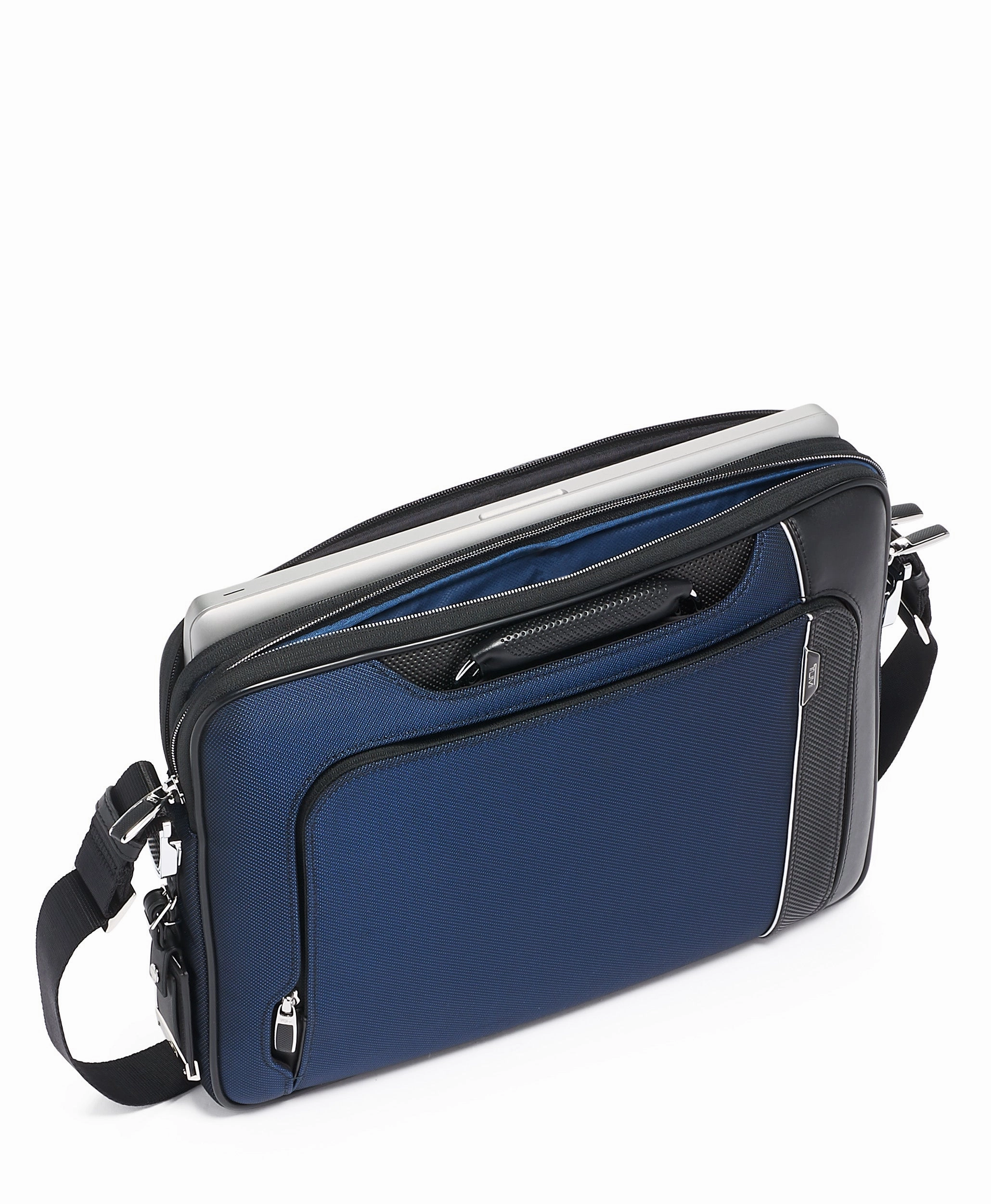TUMI Arrive' Hannover Slim Brief
