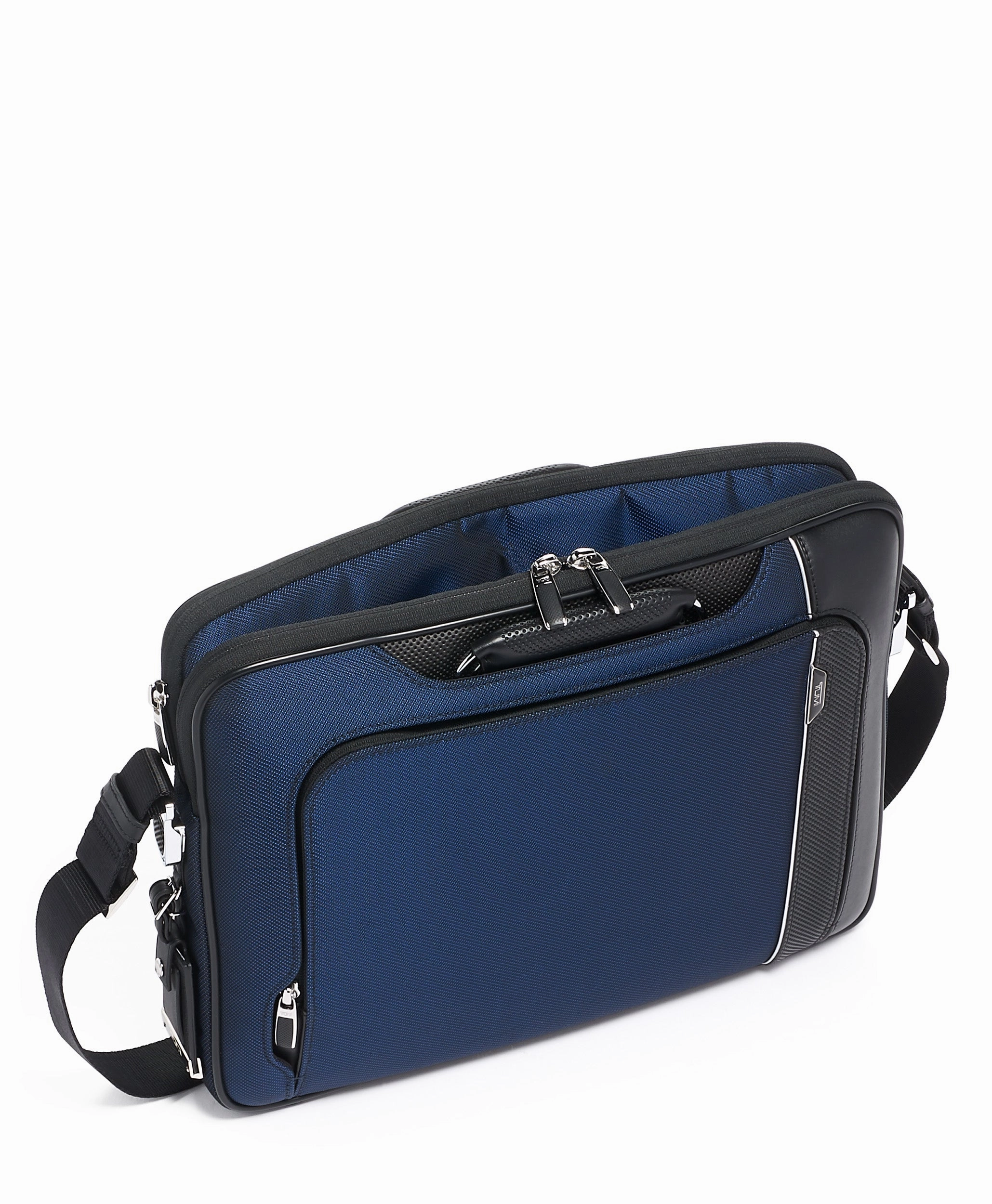 TUMI Arrive' Hannover Slim Brief