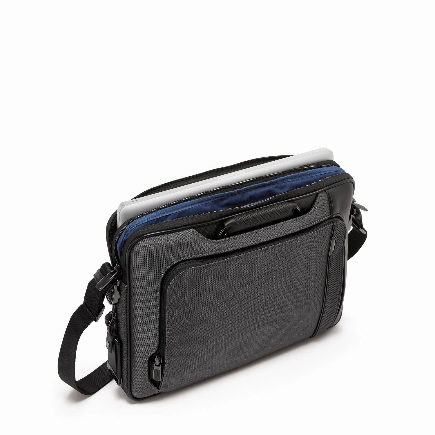 TUMI Arrive' Hannover Slim Brief