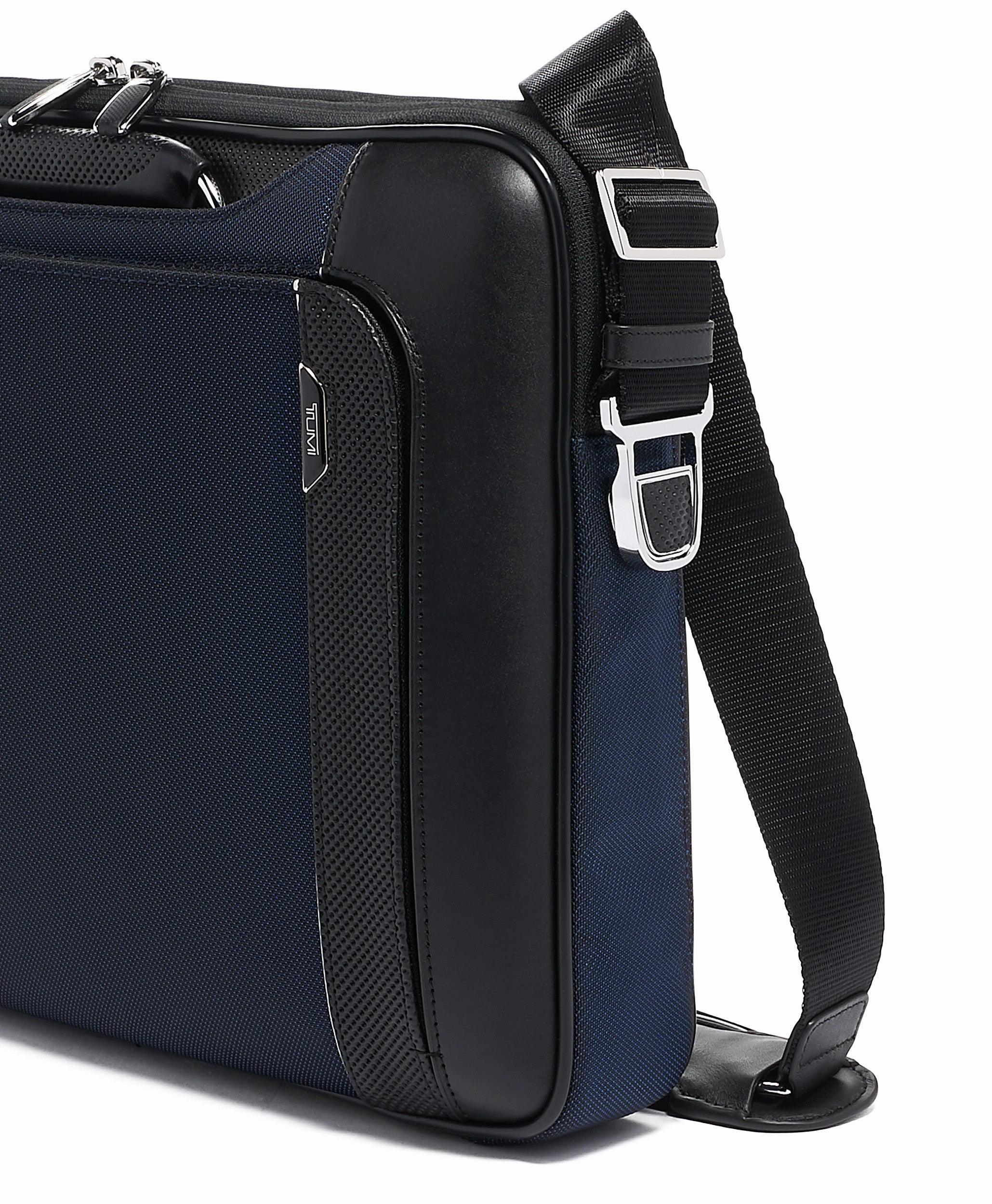 TUMI Arrive' Hannover Slim Brief