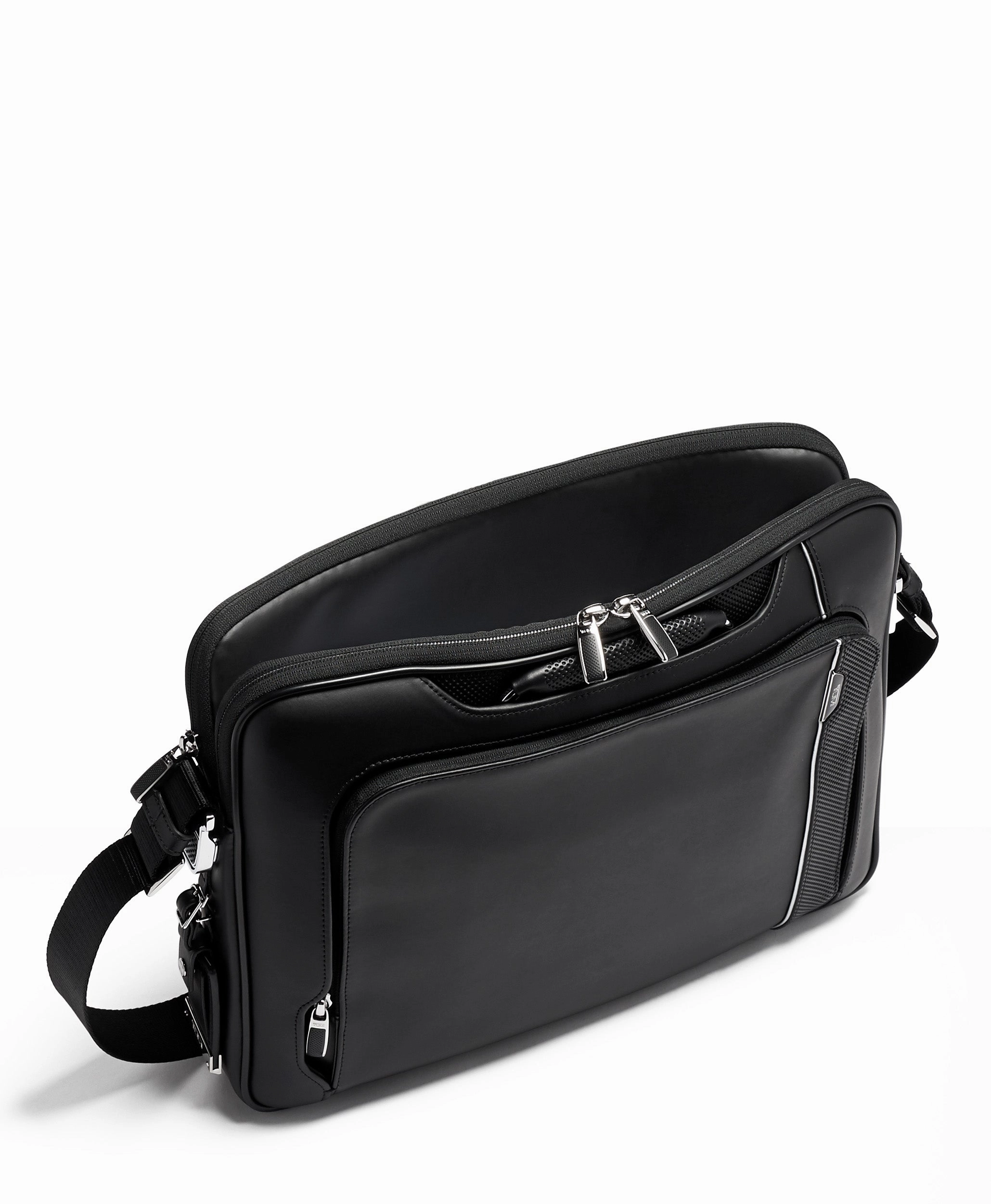 TUMI Arrive' Hannover Slim Brief