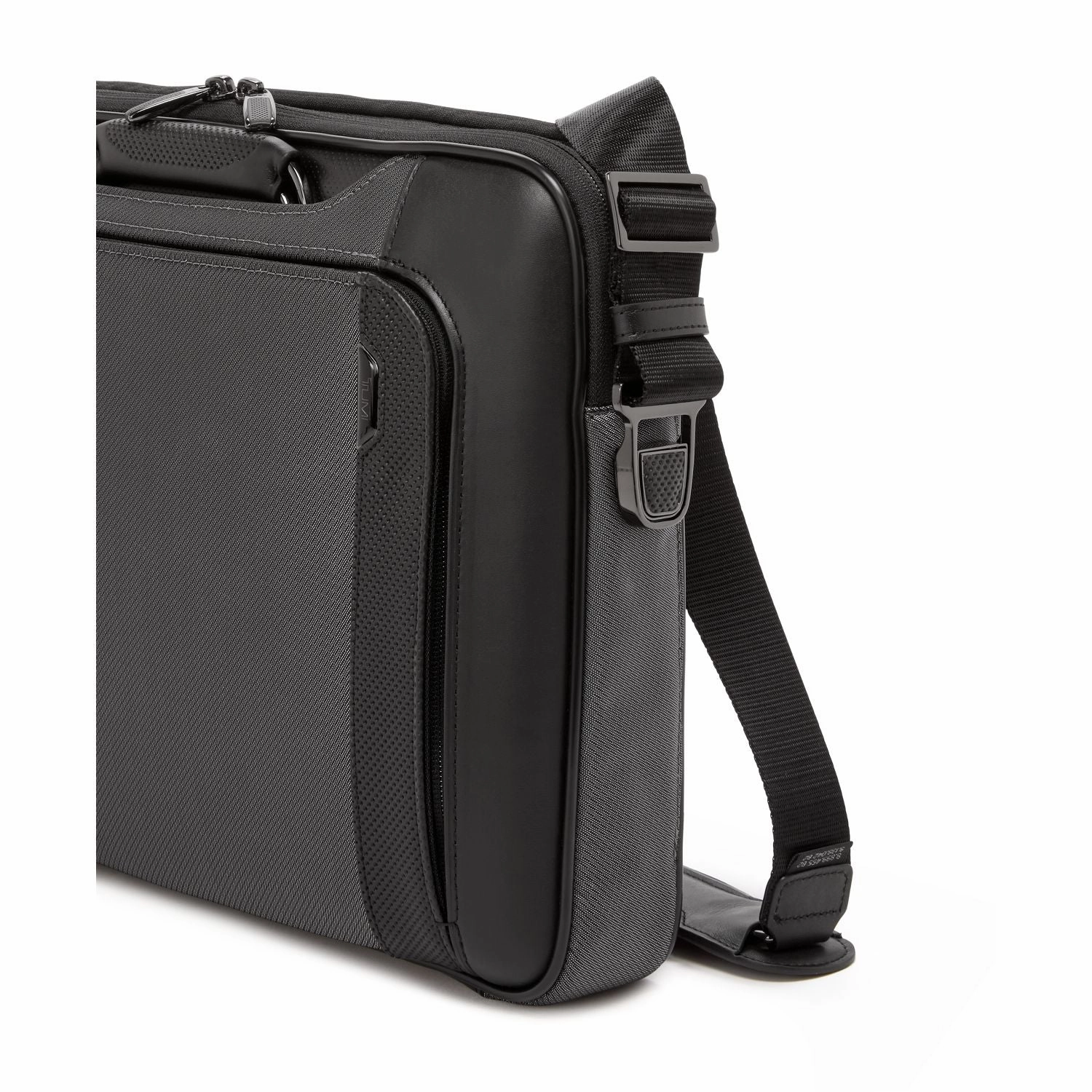 TUMI Arrive' Hannover Slim Brief
