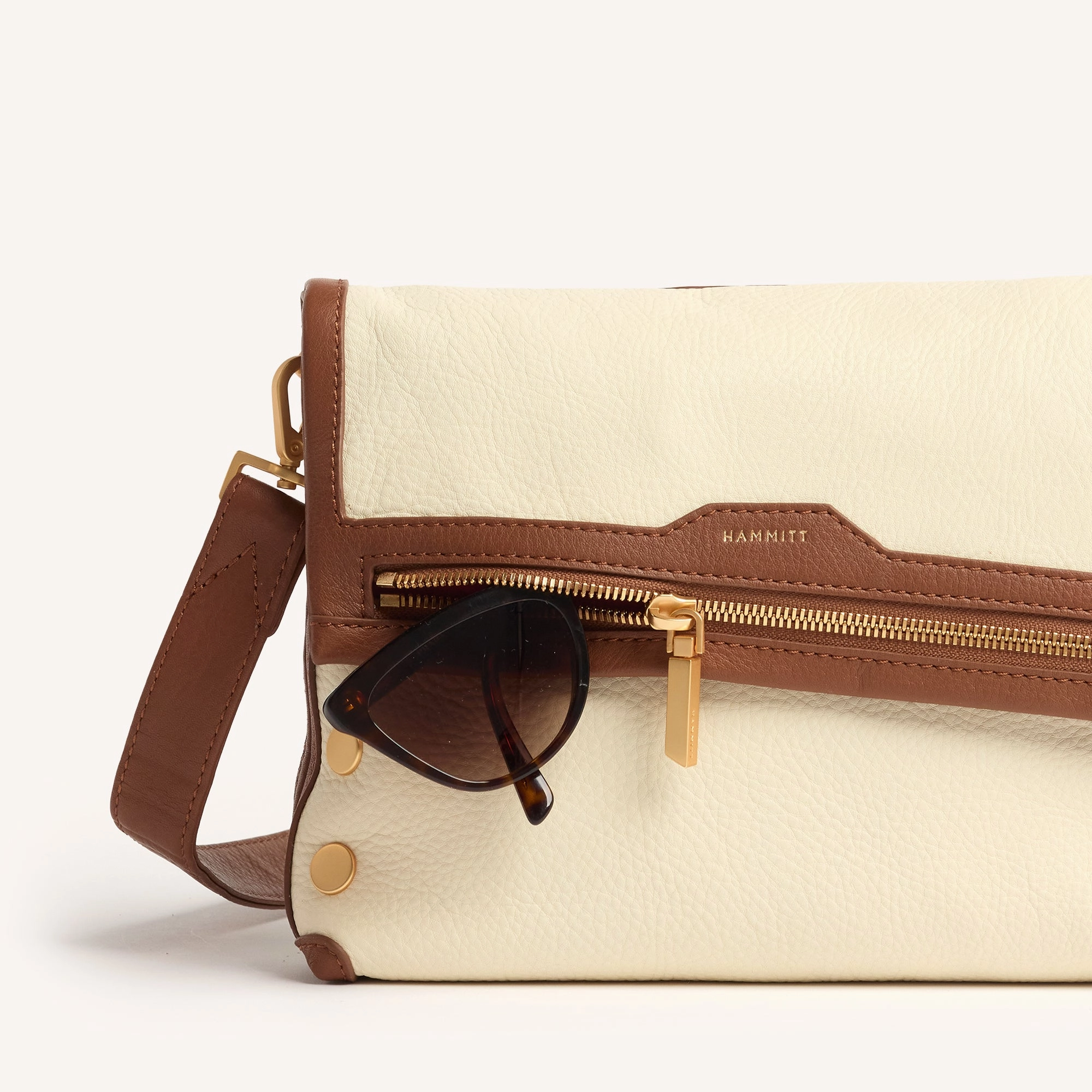 VIP | Courtyard Cream/Brushed Gold | Med