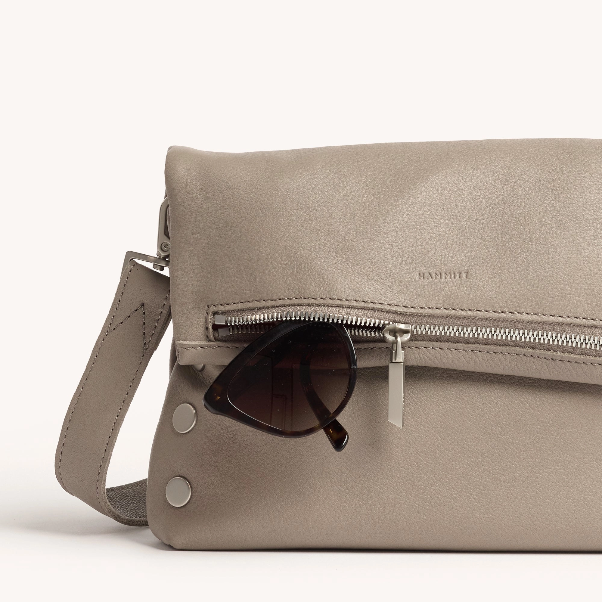 VIP | Pewter Pebble/Brushed Silver | Med