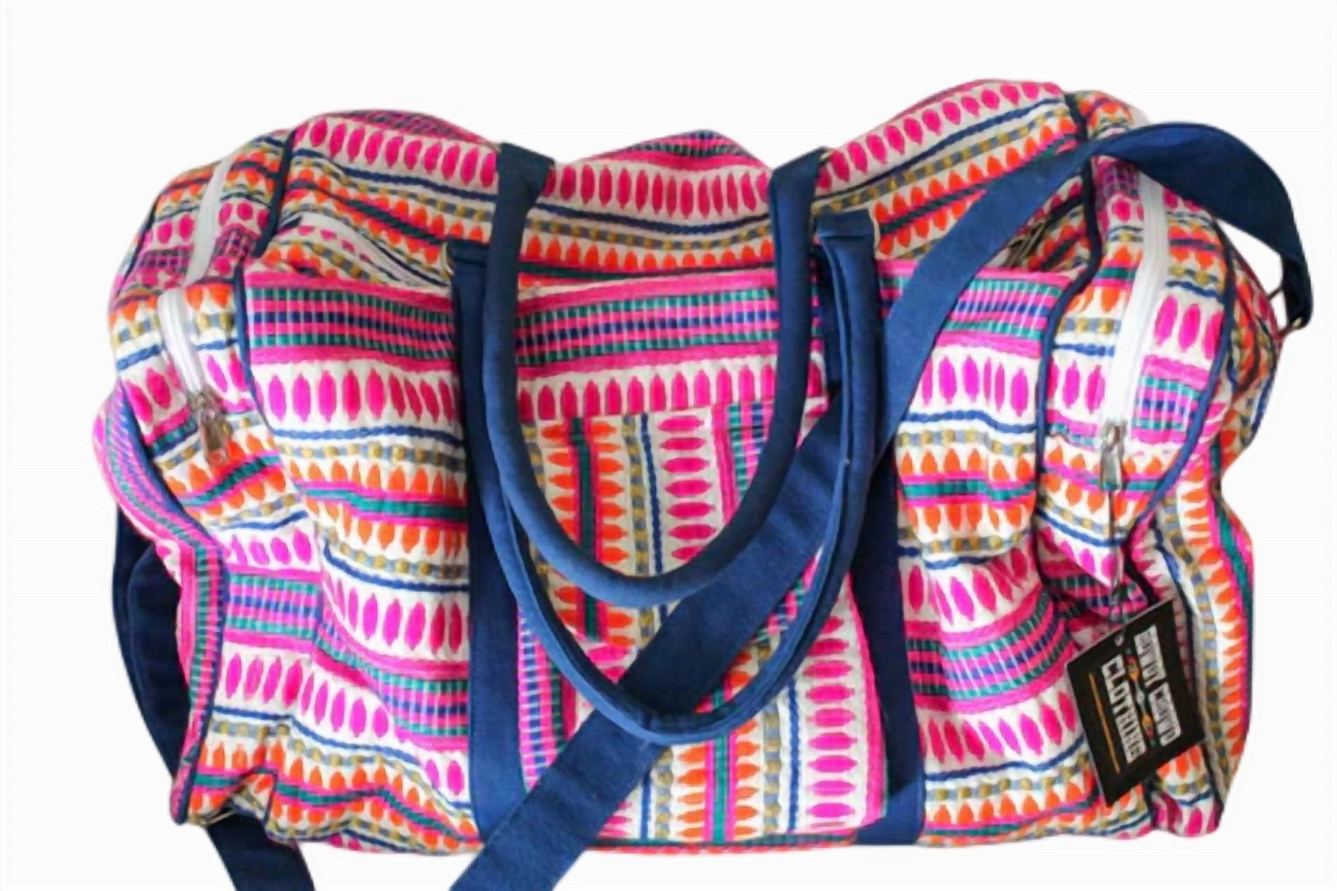 Winnsboro Weekender Bag In Pink Aztec