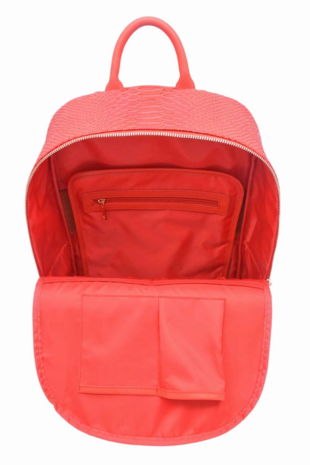 Women's Travel Backpack Bag In Rojo