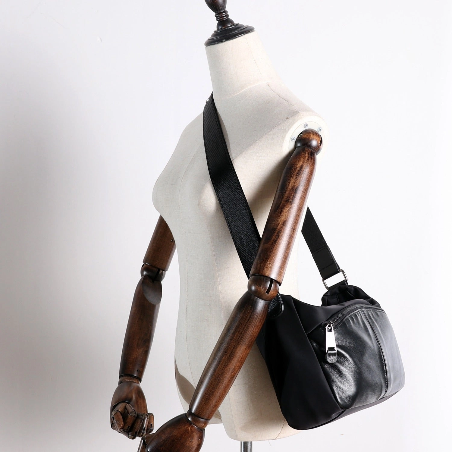 Womens Nylon Leather Small Shoulder Purse Womens Black Nylon Crossbody Purse Nylon Work Shoulder Purse for Ladies