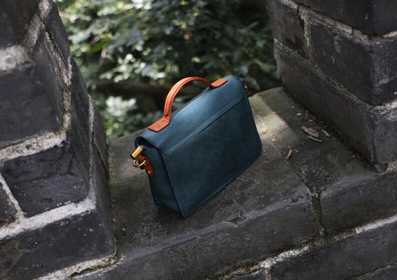 Womens Small Leather Satchel Crossbody Bag Vintage School Handbags Shoulder Bag for Ladies