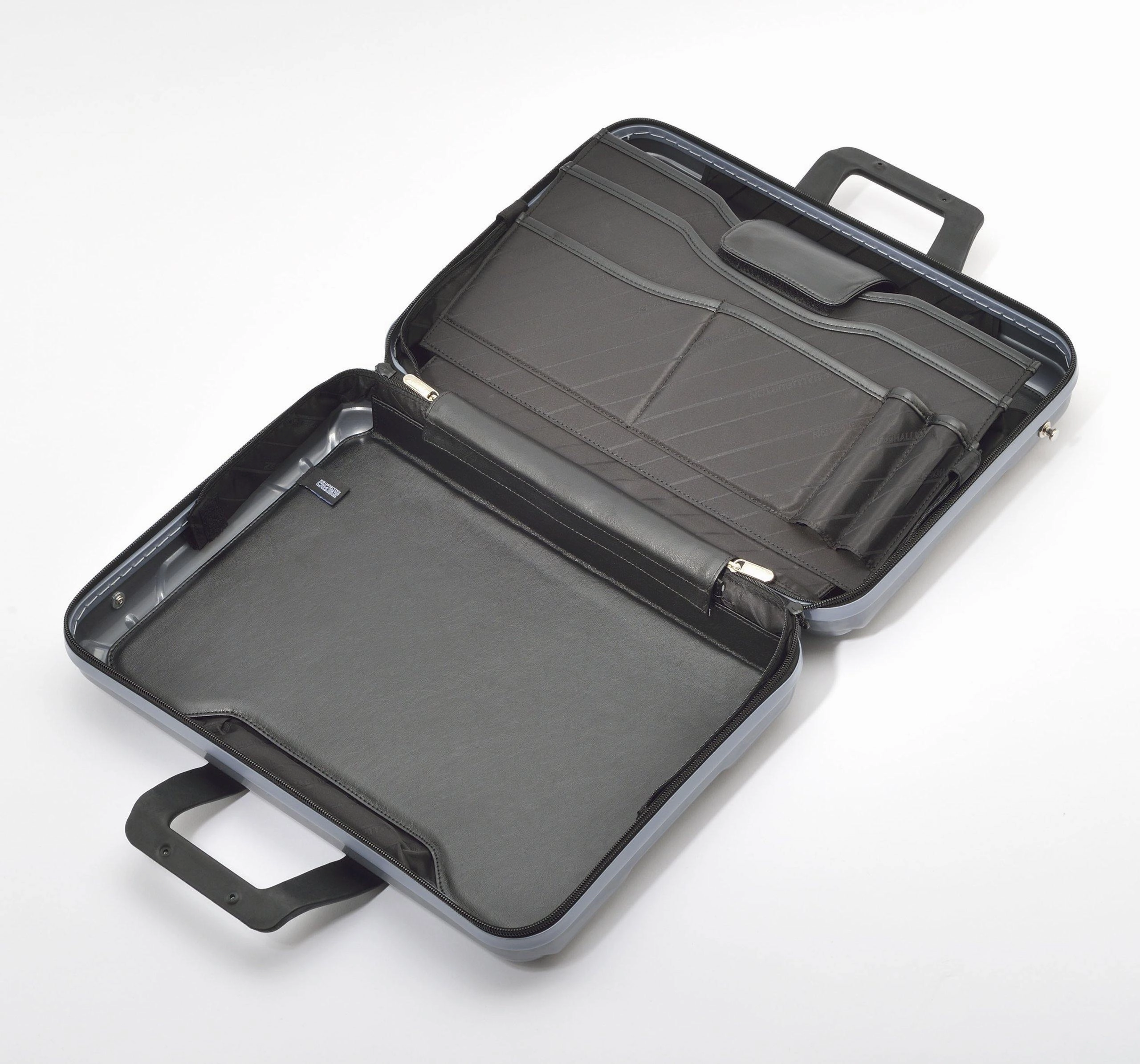 ZERO Halliburton 4" Polycarbonate Zippe Laptop Case