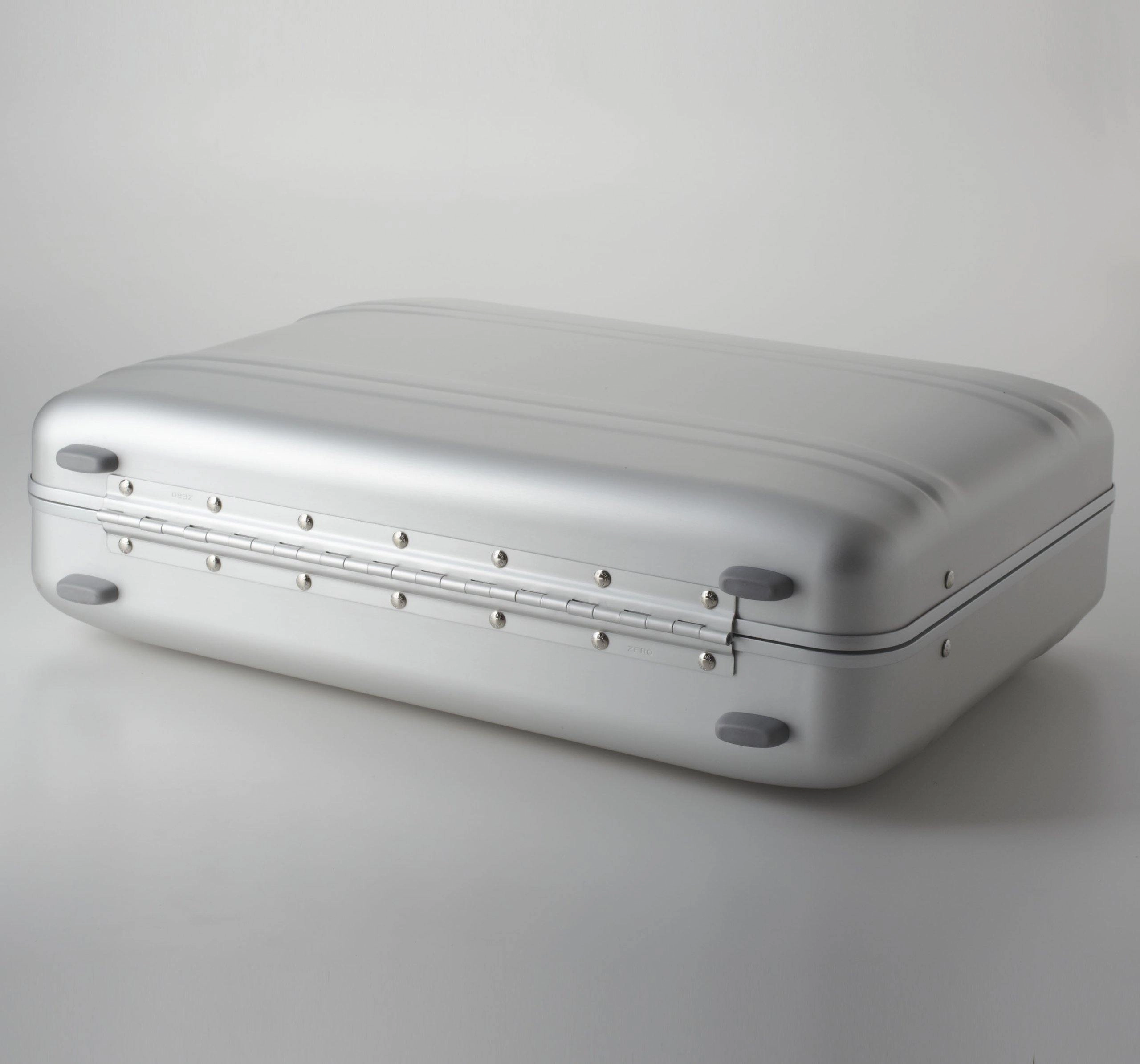 ZERO Halliburton Premier Aluminum Attache